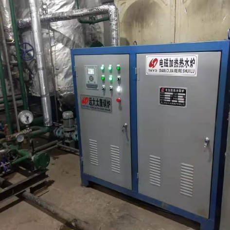 120kw电磁热水锅炉安装成功